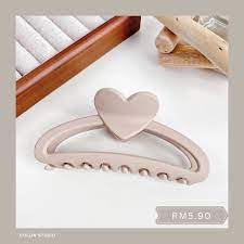 glimm Korean Heart-Shaped Matte Shark Claw Hair Clips – Set of 4 Cute & Durable Acrylic Accessories for Girls